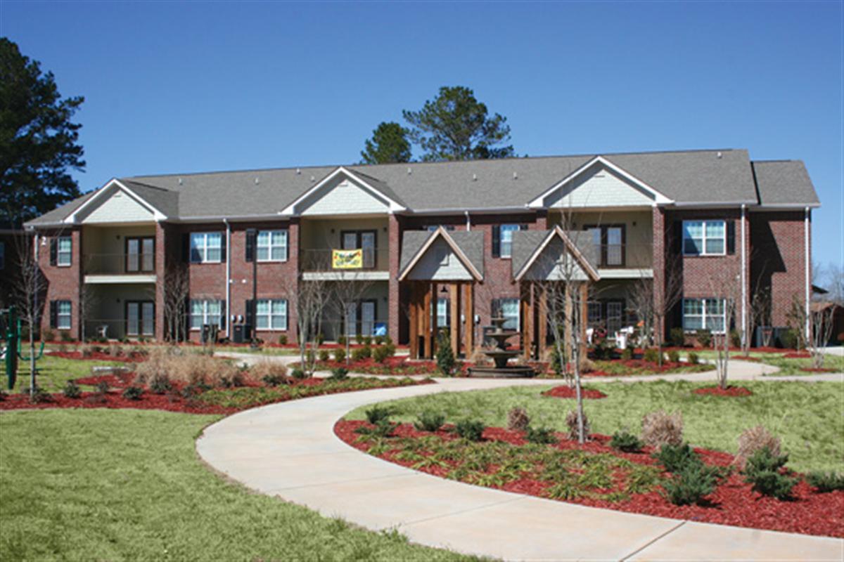 Azalea Gardens Apartment in Lumberton, MS